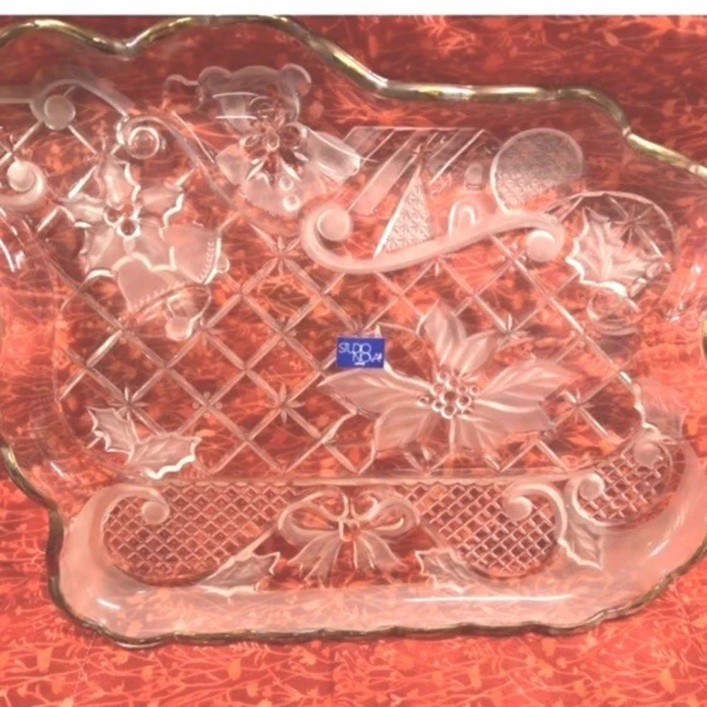 VINTAGE STUDIO NOVA SANTA SLEIGH CHRISTMAS CRYSTAL PLATTER GOLD RIM MIB‎ No Box